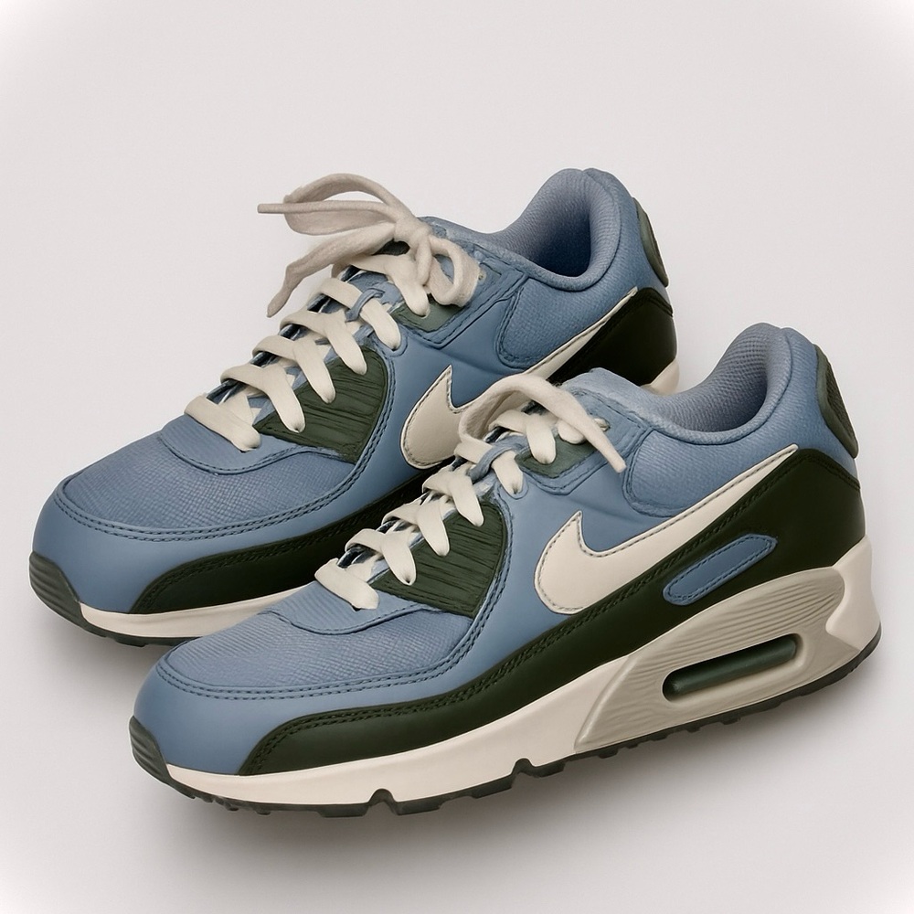 Nike Air Max Command
Cool Grey Sequoia